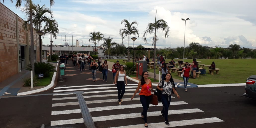 ALUNOS DA FAMA VOLTAM ÀS AULAS NESTA SEGUNDA-FEIRA