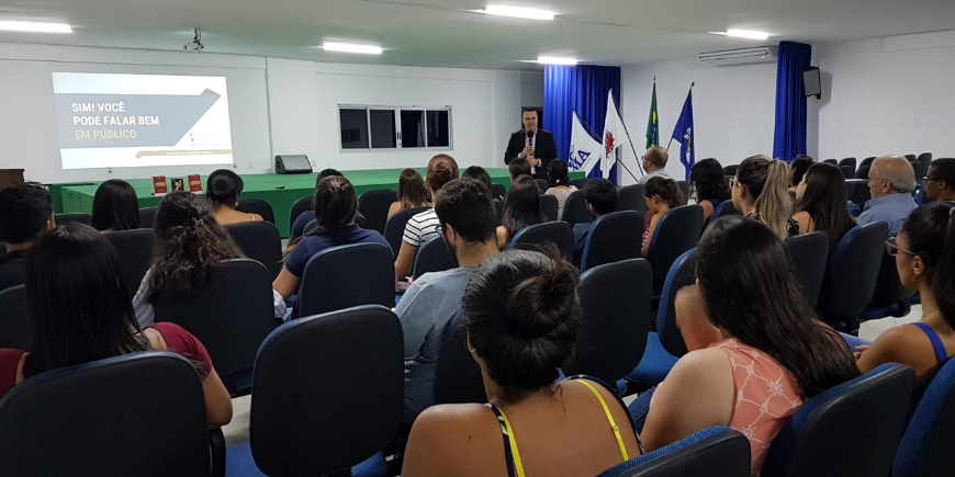 FACULDADE FAMA PROMOVE CURSO DE ORATÓRIA COM PALESTRANTE ROMERO MACHADO